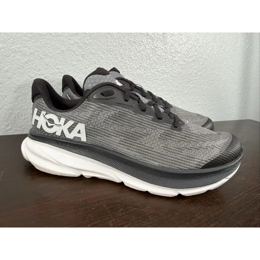 Hoka One One Clifton 9 Black White Running Shoes Youth Size 7 MD 1131170BWHT